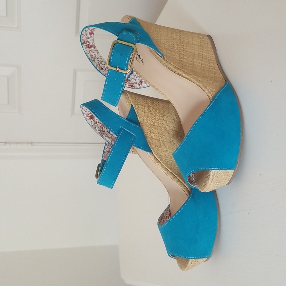 Turquoise Wedges - Picture 6 of 7